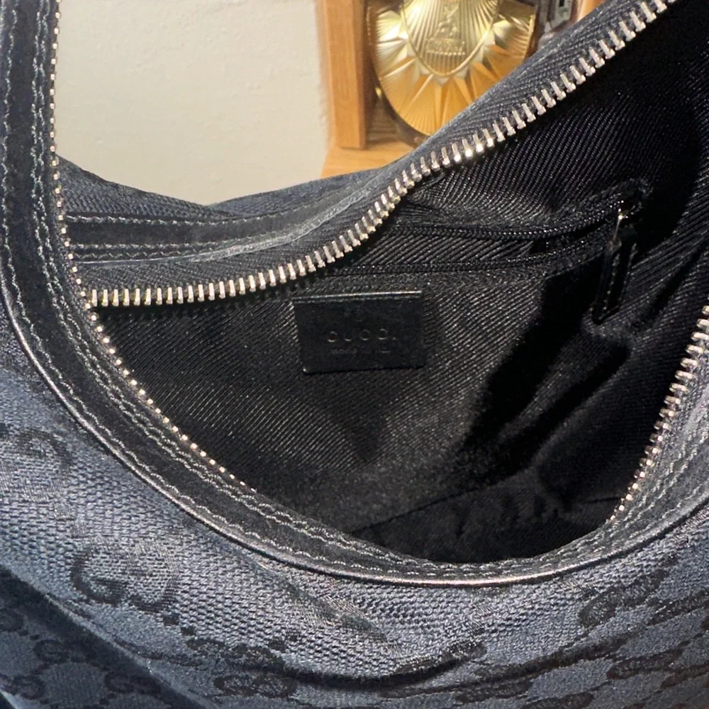Gucci Black Monogram Hobo Bag - Picture 2 of 4